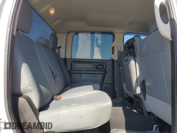 2018 Ram 2500 Tradesman with VIN 3C6UR5HL0JG379895, listed as a Copart auction lot 54897775 with 210,851 mi miles and Clean Title. Bid and sale history available at carsss.com. Image 10.