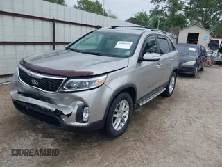 2014 Kia Sorento LX with VIN 5XYKT4A7XEG532862, listed as a IAAI auction lot 41896329 with 97,861 mi miles and . Bid and sale history available at carsss.com. Image 17.