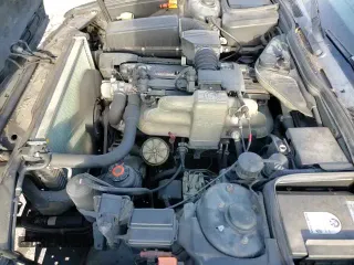 1992 BMW 7 Series с VIN WBAGB4311NDB70677, выставлен на аукционе Copart как лот 84012434 с пробегом 138 692 миль миль и Чистый • Clean title. История ставок и продаж доступна на DreamBid. Изображение 13.