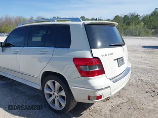 2010 Mercedes-Benz GLK with VIN WDCGG8HB6AF322004, listed as a IAAI auction lot 41902156 with 116,872 mi miles. Bid and sale history available at carsss.com. Image 12.