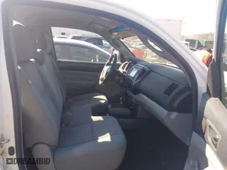 2014 Toyota Tacoma with VIN 5TFNX4CN4EX041777, listed as a IAAI auction lot 41704130 with 192,764 mi miles. Bid and sale history available at carsss.com. Image 8.
