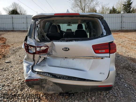 2021 Kia Sedona LX with VIN KNDMB5C1XM6672437, listed as a Copart auction lot 49136685 with 99,787 mi miles and Salvage Title. Bid and sale history available at carsss.com. Image 6.