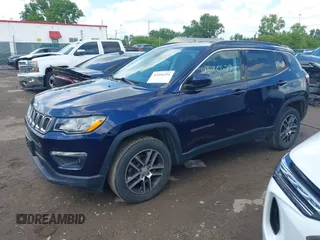 2018 Jeep Compass Latitude z VIN 3C4NJDBB5JT456685, wystawiony jako IAAI lot #42356294 z przebiegiem 130 130 mil mil oraz . Historia ofert i sprzedaży dostępna na DreamBid. Obrazek 17.