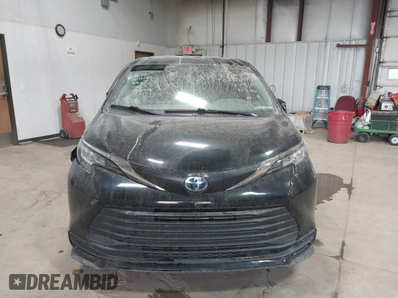 2021 Toyota Sienna LE с VIN 5TDKRKEC5MS049307, выставлен на аукционе IAAI как лот 40654172 с пробегом 172 693 миль миль и . История ставок и продаж доступна на DreamBid. Изображение 12.