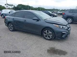 2021 Kia Forte FE with VIN 3KPF24AD0ME312622, listed as a IAAI auction lot 41329338 with 29,722 mi miles. Bid and sale history available at carsss.com. Image 1.