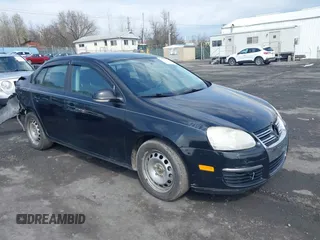 2008 Volkswagen Jetta S z VIN 3VWJZ71K68M164247, wystawiony jako IAAI lot #42033103 z przebiegiem 168 325 mil mil oraz . Historia ofert i sprzedaży dostępna na DreamBid. Obrazek 1.