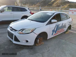 2014 Ford Focus SE with VIN 1FADP3F28EL455827, listed as a IAAI auction lot 41658258 with 1 mi miles. Bid and sale history available at carsss.com. Image 2.