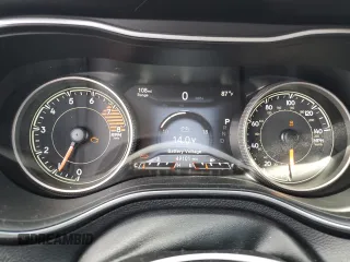2019 Jeep Cherokee Limited with VIN 1C4PJMDX3KD305174, listed as a Copart auction lot 67926194 with 49,101 mi miles and Salvage title. Bid and sale history available at DreamBid. Image 9.