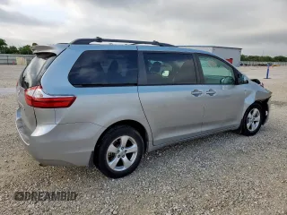 2017 Toyota Sienna LE Auto Access Seat with VIN 5TDKZ3DC5HS861042, listed as a Copart auction lot 60690025 with 85,021 mi miles and Salvage title. Bid and sale history available at DreamBid. Image 3.