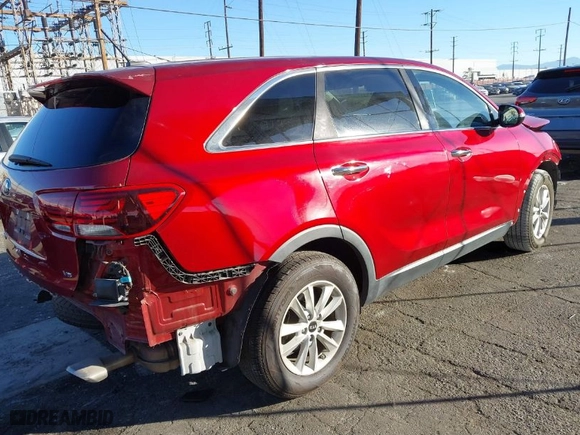 2019 Kia Sorento LX V6 with VIN 5XYPG4A53KG559373, listed as a IAAI auction lot 41238816 with 61,685 mi miles. Bid and sale history available at carsss.com. Image 4.