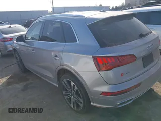 2018 Audi SQ5 Prestige z VIN WA1C4AFY5J2134488, wystawiony jako IAAI lot #41430184 z przebiegiem 82 332 mil mil oraz . Historia ofert i sprzedaży dostępna na DreamBid. Obrazek 3.