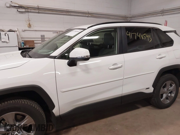2023 Toyota RAV4 Hybrid XLE with VIN JTMRWRFV1PD180055, listed as a IAAI auction lot 41748593 with 40,487 mi miles. Bid and sale history available at carsss.com. Image 14.