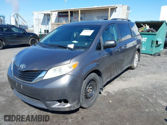 2011 Toyota Sienna LE with VIN 5TDJK3DC1BS016258, listed as a IAAI auction lot 41995140 with 200,903 mi miles. Bid and sale history available at carsss.com. Image 20.