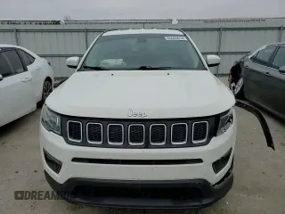 2018 Jeep Compass Latitude z VIN 3C4NJDBBXJT185462, wystawiony jako Copart lot #85528414 z przebiegiem 134 989 mil mil oraz Szkody całkowita. Historia ofert i sprzedaży dostępna na DreamBid. Obrazek 12.