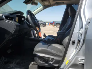2022 Toyota Corolla Cross XLE с VIN 7MUDAABGXNV006090, выставлен на аукционе Copart как лот 52609245 с пробегом 84 505 миль миль и Списание • Salvage title. История ставок и продаж доступна на DreamBid. Изображение 7.