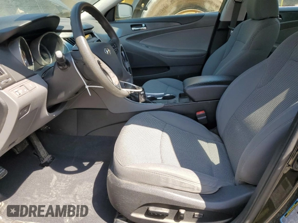 2013 Hyundai Sonata GLS z VIN 5NPEB4AC7DH655359, wystawiony jako Copart lot #60199635 z przebiegiem 142 417 mil mil oraz Czysty tytuł • Clean title. Historia ofert i sprzedaży dostępna na DreamBid. Obrazek 7.