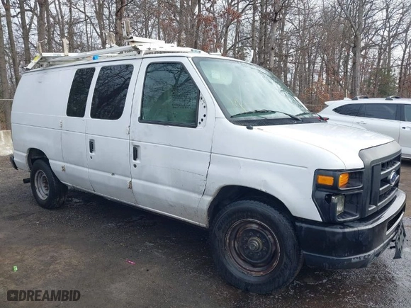 2011 Ford Econoline Cargo Van Commercial with VIN 1FTNE2EL6BDA76582, listed as a IAAI auction lot 41088478 with 105,002 mi miles. Bid and sale history available at carsss.com. Image 6.