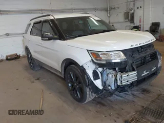 2017 Ford Explorer XLT с VIN 1FM5K8D82HGD99409, выставлен на аукционе IAAI как лот 41843212 с пробегом 150 095 миль миль и . История ставок и продаж доступна на DreamBid. Изображение 1.