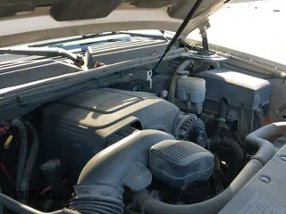 2008 Chevrolet Suburban 3LT with VIN 3GNFK16318G181569, listed as a IAAI auction lot 43280414 with 246,658 mi miles and . Bid and sale history available at DreamBid. Image 13.