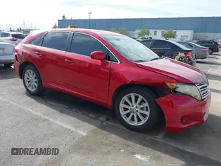 2010 Toyota Venza with VIN 4T3ZA3BB8AU021406, listed as a IAAI auction lot 41561831 with 211,338 mi miles. Bid and sale history available at carsss.com. Image 1.