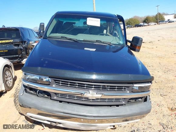 2000 Chevrolet Silverado 1500 LS with VIN 2GCEK19TXY1220801, listed as a IAAI auction lot 41812144 with 206,128 mi miles. Bid and sale history available at carsss.com. Image 12.