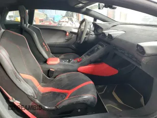 2022 Lamborghini Huracan z VIN ZHWUA6ZX0NLA18998, wystawiony jako Copart lot #87111104 z przebiegiem Nie podano mil oraz Nie do naprawy. Historia ofert i sprzedaży dostępna na DreamBid. Obrazek 10.