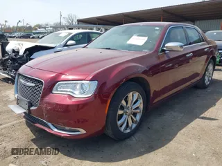 2019 Chrysler 300 Limited with VIN 2C3CCAKG3KH586622, listed as a IAAI auction lot 42050999 with 63,861 mi miles. Bid and sale history available at carsss.com. Image 17.