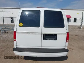1995 Chevrolet Astro Cargo Van with VIN 1GBDM19W2SB148388, listed as a IAAI auction lot 42126915 with 135,062 mi miles. Bid and sale history available at carsss.com. Image 16.