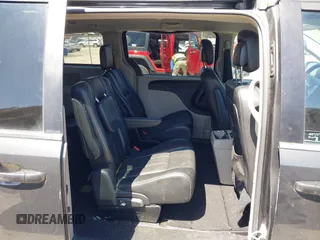 2012 Chrysler Town & Country Touring with VIN 2C4RC1BG9CR313105, listed as a IAAI auction lot 41971919 with 165,986 mi miles. Bid and sale history available at carsss.com. Image 8.