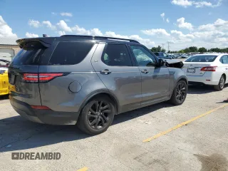 2019 Land Rover Discovery HSE with VIN SALRR2RVXK2406889, listed as a Copart auction lot 70643184 with Not Provided miles and Salvage Title. Bid and sale history available at carsss.com. Image 3.