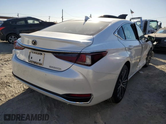 2023 Lexus ES with VIN 58ADA1C1XPU031546, listed as a Copart auction lot 88471065 with 10,926 mi miles and Salvage Title. Bid and sale history available at carsss.com. Image 3.
