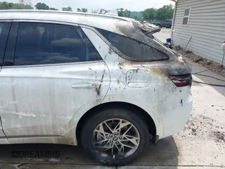 2024 Genesis GV70 2.5T z VIN 5NMMADTB9RH009697, wystawiony jako IAAI lot #42708827 z przebiegiem 5 369 mil mil oraz . Historia ofert i sprzedaży dostępna na DreamBid. Obrazek 14.