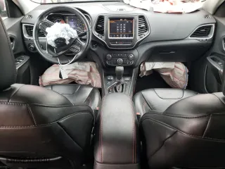 2019 Jeep Cherokee Trailhawk with VIN 1C4PJMBN6KD189728, listed as a Copart auction lot 79017824 with 79,611 mi miles and Non Repairable. Bid and sale history available at carsss.com. Image 8.