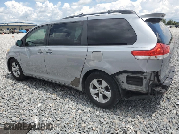 2012 Toyota Sienna LE AAS z VIN 5TDKK3DC6CS190493, wystawiony jako Copart lot #65000345 z przebiegiem 224 230 mil mil oraz Szkoda całkowita • Salvage title. Historia ofert i sprzedaży dostępna na DreamBid. Obrazek 2.