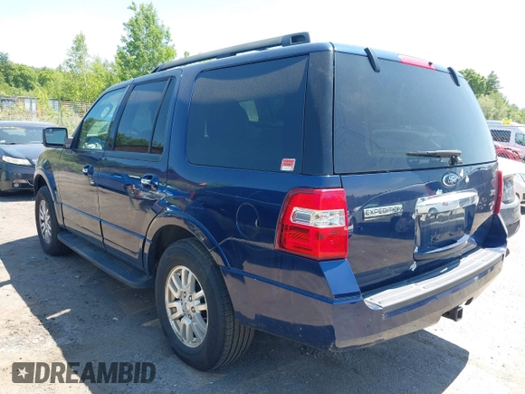 2012 Ford Expedition XLT with VIN 1FMJU1J54CEF08340, listed as a IAAI auction lot 42405010 with Not provided miles and . Bid and sale history available at DreamBid. Image 3.
