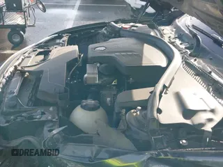 2015 BMW 4 Series 428i xDrive z VIN WBA4C9C55FD331207, wystawiony jako IAAI lot #41636906 z przebiegiem 131 306 mil mil oraz . Historia ofert i sprzedaży dostępna na DreamBid. Obrazek 20.