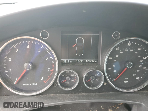 2007 Volkswagen Touareg V6 with VIN WVGZE77L07D056360, listed as a Copart auction lot 50952155 with 178,737 mi miles and Clean Title. Bid and sale history available at DreamBid. Image 9.