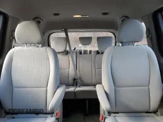 2017 Kia Sedona L with VIN KNDMA5C12H6291724, listed as a Copart auction lot 43546065 with 68,271 mi miles and Salvage Title. Bid and sale history available at carsss.com. Image 10.