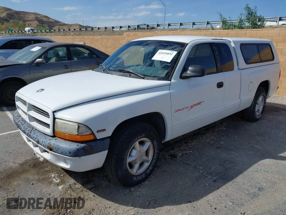 1999 Dodge Dakota with VIN 1B7FL22P0XS288012, listed as a IAAI auction lot 41695852 with 150,431 mi miles. Bid and sale history available at carsss.com. Image 2.