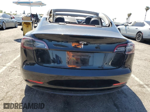 2019 Tesla Model 3 Mid Range z VIN 5YJ3E1EA8KF306096, wystawiony jako Copart lot #54790755 z przebiegiem 170 775 mil mil oraz Szkody całkowita. Historia ofert i sprzedaży dostępna na DreamBid. Obrazek 6.