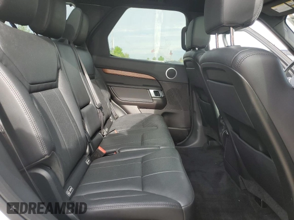 2017 Land Rover Discovery HSE z VIN SALRRBBV8HA040794, wystawiony jako Copart lot #56170205 z przebiegiem 98 762 mil mil oraz Czysty tytuł • Clean title. Historia ofert i sprzedaży dostępna na DreamBid. Obrazek 11.