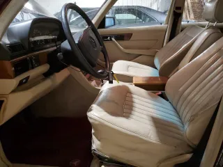 1985 Mercedes-Benz 500 with VIN WDBCA37D0FA178223, listed as a Copart auction lot 72743444 with 230,810 mi miles and Clean Title. Bid and sale history available at carsss.com. Image 7.