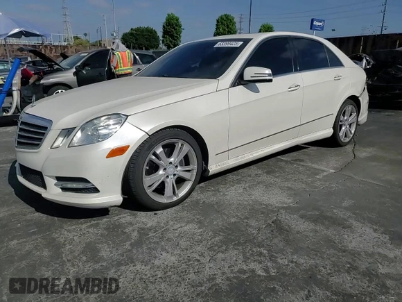 2013 Mercedes-Benz E 350 Luxury with VIN WDDHF5KB4DA697286, listed as a Copart auction lot 63399425 with 155,496 mi miles and Salvage title. Bid and sale history available at DreamBid. Image 13.