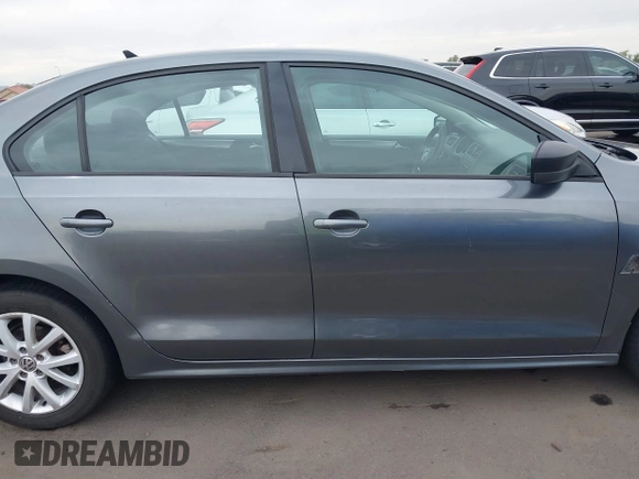 2015 Volkswagen Jetta Sedan 1.8T SE with VIN 3VWD17AJ9FM286917, listed as a IAAI auction lot 41904565 with 166,841 mi miles. Bid and sale history available at carsss.com. Image 13.