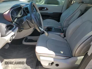 2017 Chrysler Pacifica Limited z VIN 2C4RC1GG4HR607740, wystawiony jako Copart lot #53989725 z przebiegiem 158 148 mil mil oraz Szkoda całkowita • Salvage title. Historia ofert i sprzedaży dostępna na DreamBid. Obrazek 7.