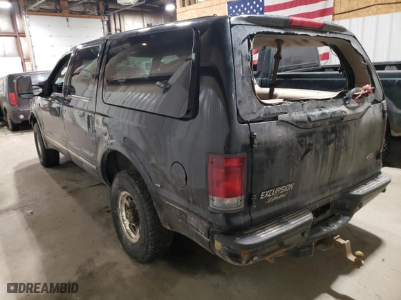 2005 Ford Excursion Limited with VIN 1FMSU43P15EA23869, listed as a Copart auction lot 83474694 with 214,641 mi miles and Salvage Title. Bid and sale history available at carsss.com. Image 2.