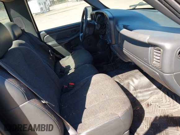 1999 Chevrolet Silverado 1500 with VIN 1GCEC14WXXZ134280, listed as a IAAI auction lot 42040163 with 292,234 mi miles. Bid and sale history available at carsss.com. Image 5.