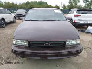 1995 Chevrolet Caprice z VIN 1G1BL52P8SR170010, wystawiony jako IAAI lot #42426059 z przebiegiem 116 749 mil mil oraz . Historia ofert i sprzedaży dostępna na DreamBid. Obrazek 6.