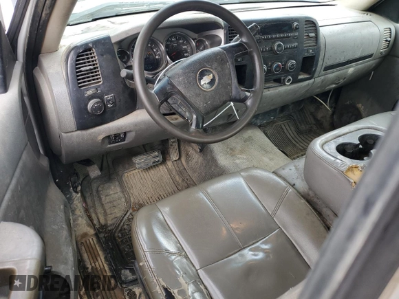 2009 Chevrolet Silverado 3500HD WT with VIN 1GBJC74K39E135526, listed as a Copart auction lot 55476145 with 231,642 mi miles and Clean Title. Bid and sale history available at DreamBid. Image 8.