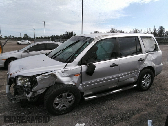 2007 Honda Pilot LX z VIN 5FNYF28137B003352, wystawiony jako IAAI lot #41763750 z przebiegiem 188 828 mil mil oraz . Historia ofert i sprzedaży dostępna na DreamBid. Obrazek 6.